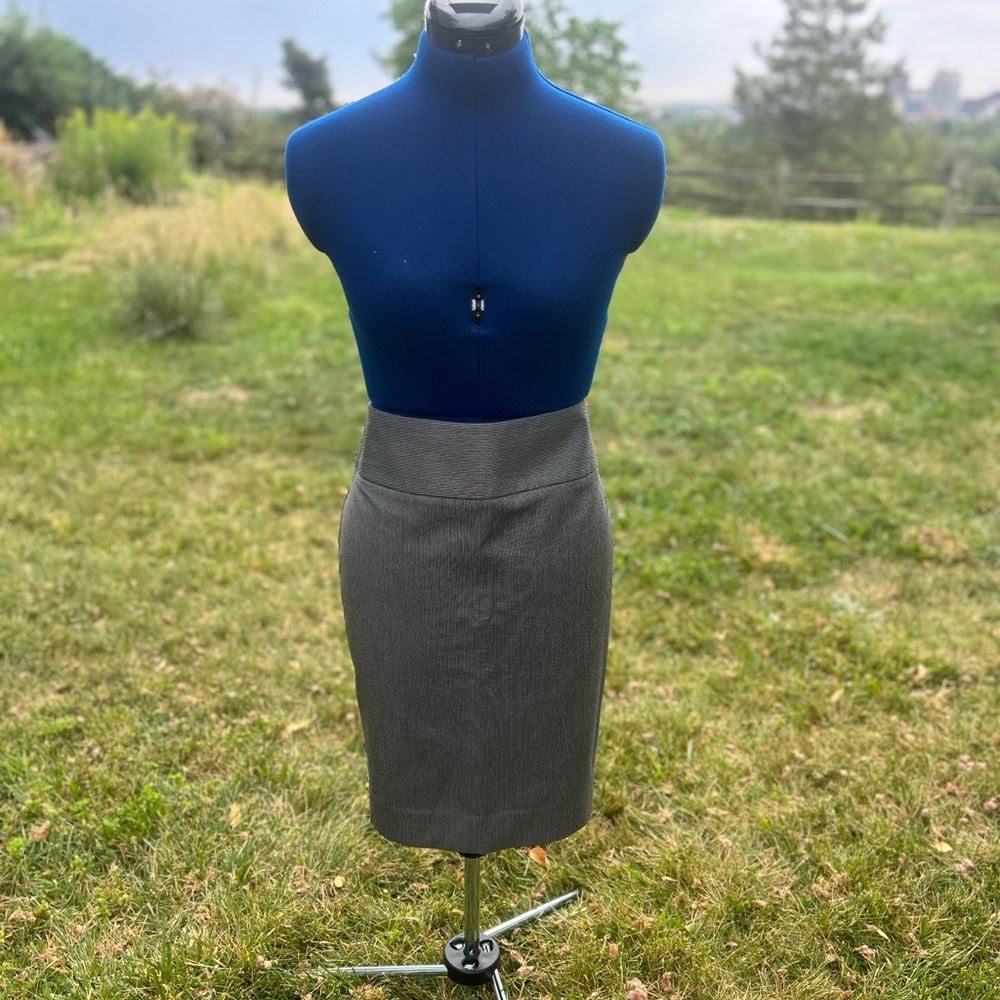 Worthington Pencil Skirt size 6